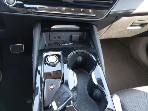 Used 2025 Buick Envision Sport Touring image 32