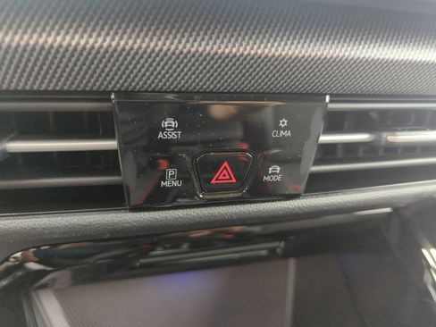 New 2025 Volkswagen Golf SE image 12