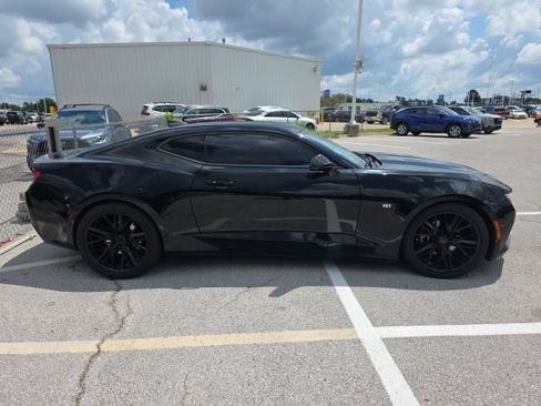 Used 2017 Chevrolet Camaro LT RWD image 6