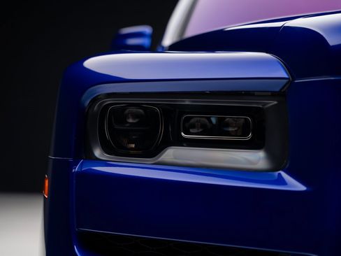 Used 2021 Rolls-Royce Cullinan Black Badge image 8