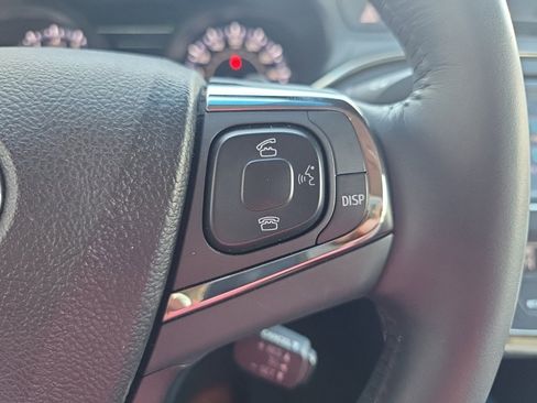 Used 2016 Toyota Avalon Touring image 22