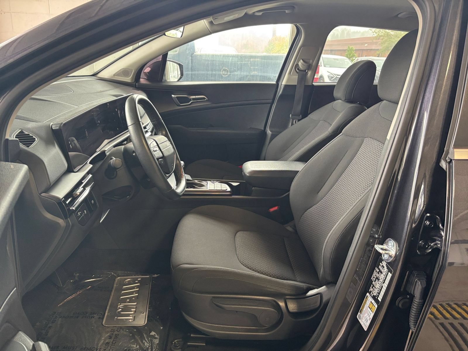 Used 2026 Kia Sportage LX FWD image 26