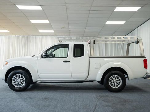 Used 2021 Nissan Frontier SV RWD image 4