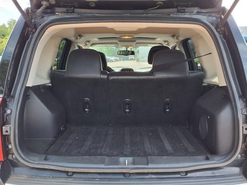 Used 2014 Jeep Patriot Limited w/ Sun/Sound Group AWD/4WD image 8