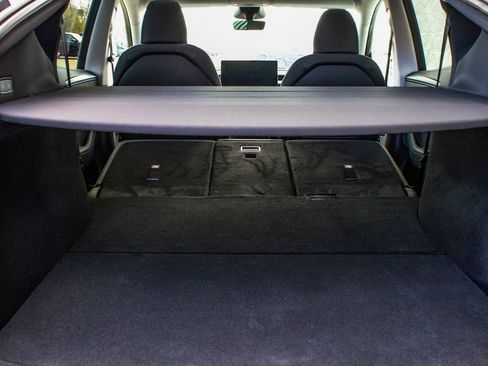 Used 2026 Tesla Model Y Long Range image 44