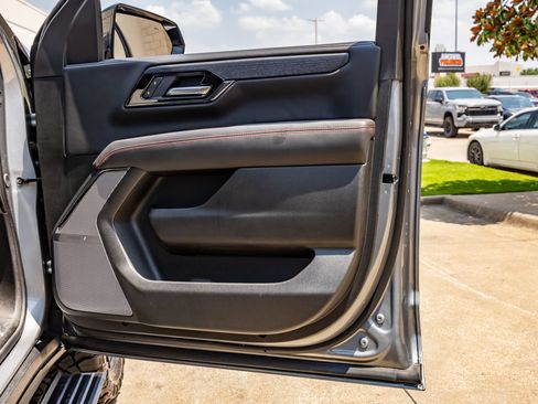 Used 2026 GMC Yukon AT4 Ultimate w/ LPO, Floor Liner Package AWD/4WD image 40