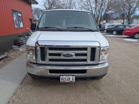 Used 2010 Ford E-250 and Econoline 250 image 3