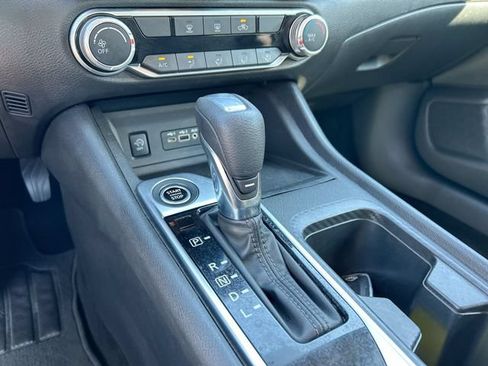 Used 2024 Nissan Sentra SV FWD image 15