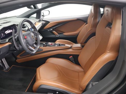 Used 2024 Lamborghini Revuelto AWD/4WD image 20