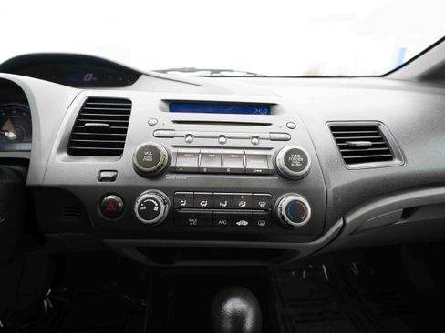 Used 2010 Honda Civic DX-VP image 18