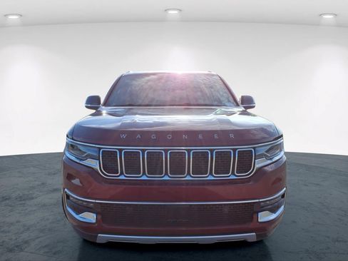 Certified 2024 Jeep Wagoneer L Series II w/ Flexible Seating Group AWD/4WD image 4