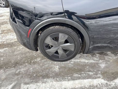 Used 2025 Toyota Prius LE image 28