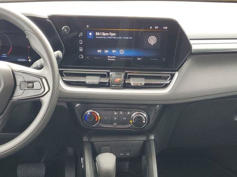 Used 2024 Chevrolet TrailBlazer LT w/ Driver Confidence Package image 22