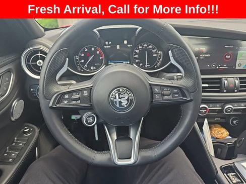 Used 2022 Alfa Romeo Giulia Veloce AWD/4WD image 5