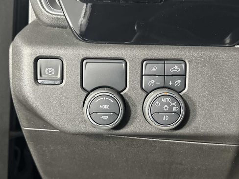 Used 2025 Chevrolet Silverado 1500 RST w/ Convenience Package II image 28