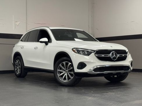 Used 2023 Mercedes-Benz GLC 300 image 2