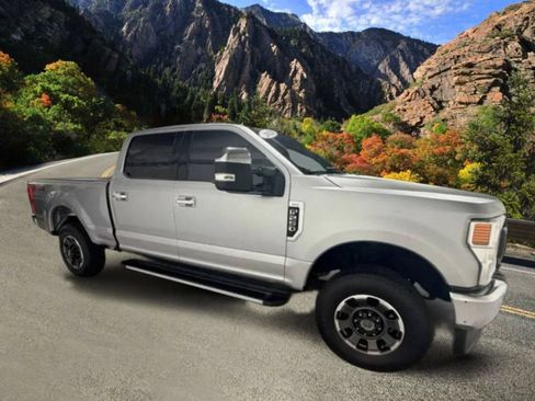 Used 2021 Ford F250 XLT w/ XLT Premium Package AWD/4WD image 4