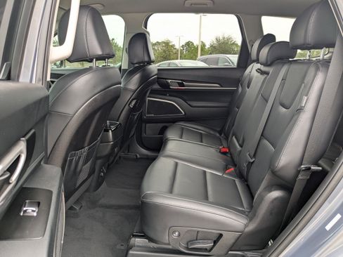 Certified 2025 Kia Telluride LX image 16