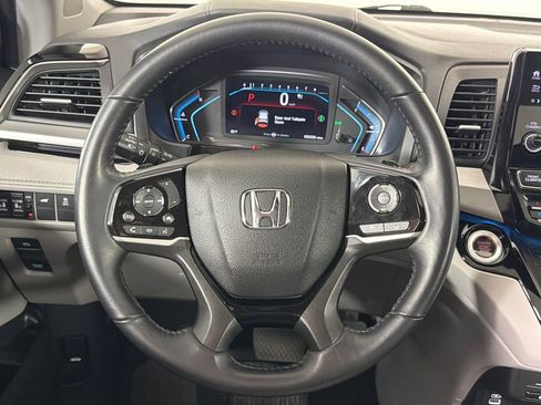 Used 2024 Honda Odyssey Touring image 25