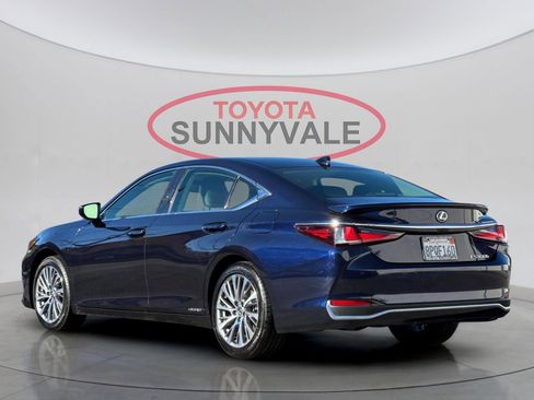 Used 2020 Lexus ES 300h w/ Premium Package image 7