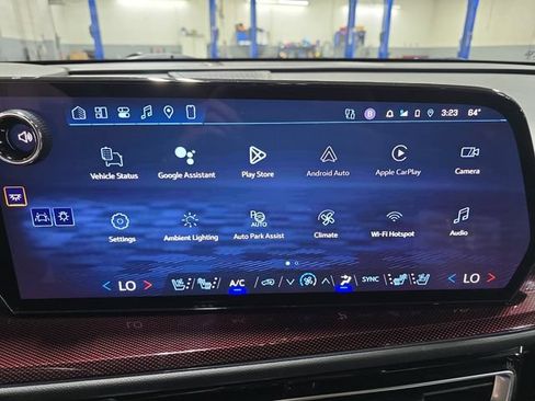 Used 2024 Chevrolet Traverse RS w/ LPO, Floor Liner Package AWD/4WD image 25