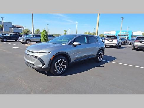 New 2026 Chevrolet Equinox EV LT image 24