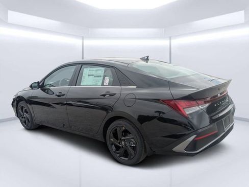 New 2026 Hyundai Elantra SEL Sport Premium FWD image 5