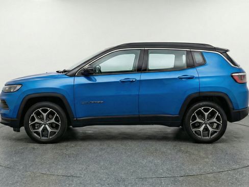 Used 2025 Jeep Compass Limited AWD/4WD image 5