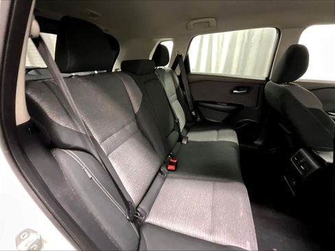 Certified 2021 Nissan Rogue SV image 16