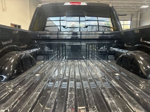 Used 2024 Ford F150 Lariat image 9