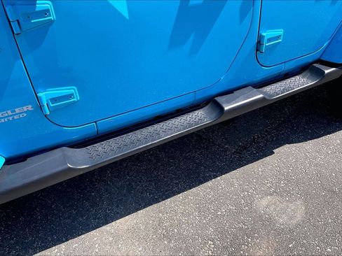 Used 2017 Jeep Wrangler Unlimited Sahara w/ Quick Order Package 24E Chief image 31