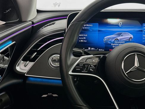 Used 2025 Mercedes-Benz E 450 4MATIC Sedan w/ Night Package image 10