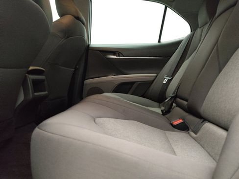 Used 2019 Toyota Camry LE FWD image 18