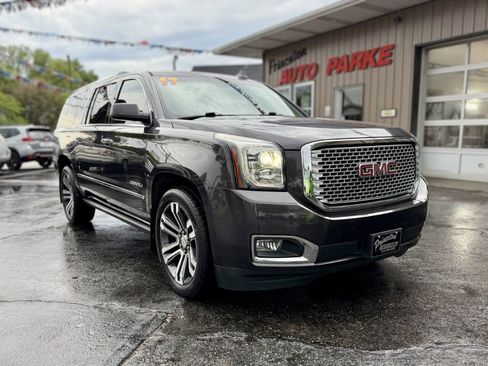 Used 2017 GMC Yukon XL Denali w/ Open Road Package AWD/4WD image 2