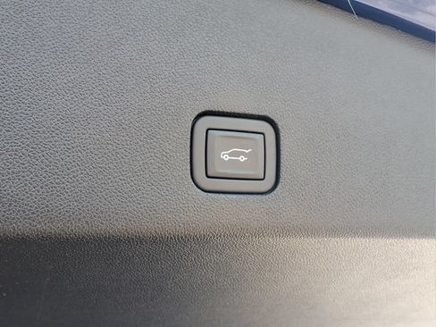 Used 2024 Cadillac XT6 Premium Luxury w/ LPO, Floor Liner Package AWD/4WD image 25