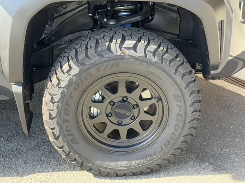 New 2025 Toyota Tacoma TRD Off-Road image 15