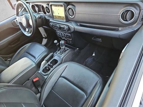 Used 2018 Jeep Wrangler Unlimited Sahara AWD/4WD image 22