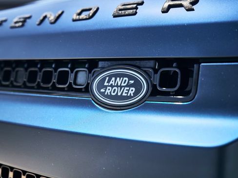 Used 2026 Land Rover Defender 110 OCTA AWD/4WD image 7