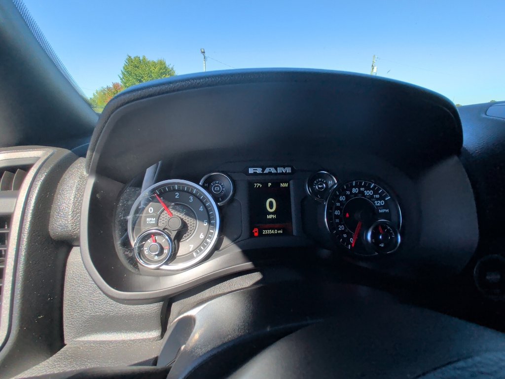 Used 2024 RAM 2500 Tradesman w/ Chrome Appearance Group AWD/4WD image 7