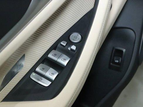 Used 2025 BMW i4 xDrive40i w/ Parking Assistance Package image 19