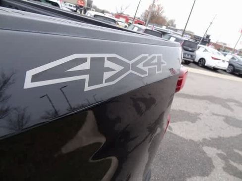 Used 2024 Chevrolet Silverado 1500 Custom image 32