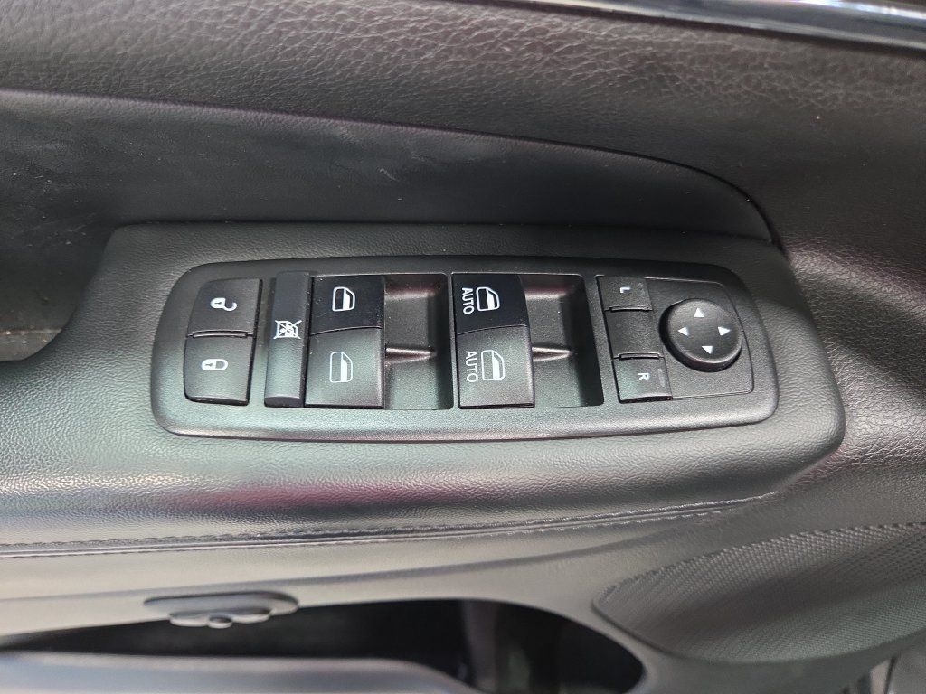 Used 2018 Jeep Grand Cherokee Limited w/ Luxury Group II AWD/4WD image 32