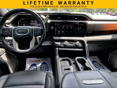 Used 2024 GMC Sierra 2500 Denali w/ Denali Reserve Package AWD/4WD image 16
