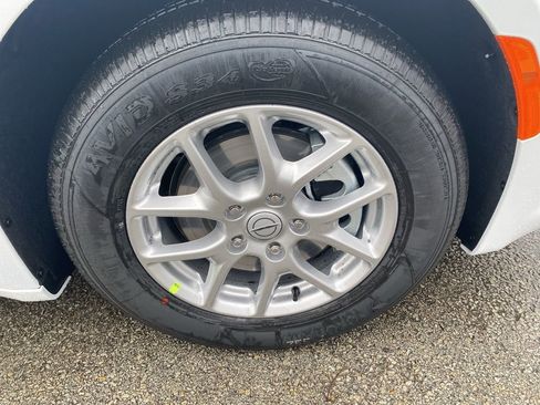 New 2026 Chrysler Voyager LX image 7