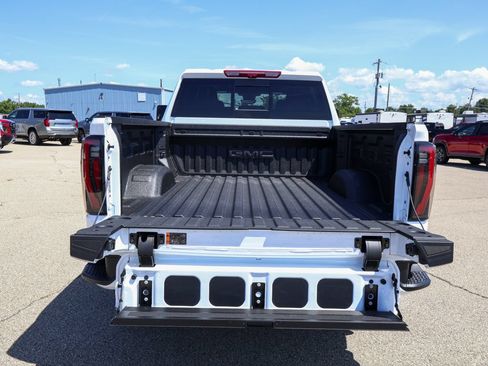New 2026 GMC Sierra 3500 AT4 w/ AT4 Premium Plus Package AWD/4WD image 5