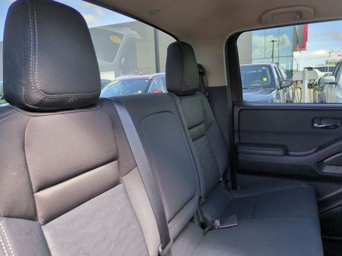 Certified 2023 Nissan Frontier SV AWD/4WD image 36
