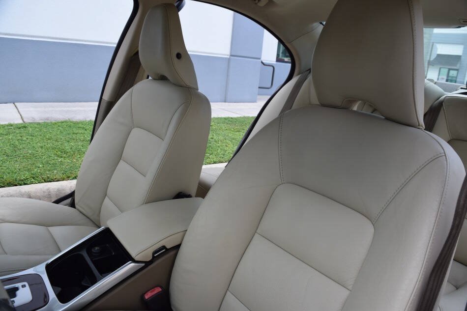 Used 2012 Volvo S80 3.2 FWD image 38