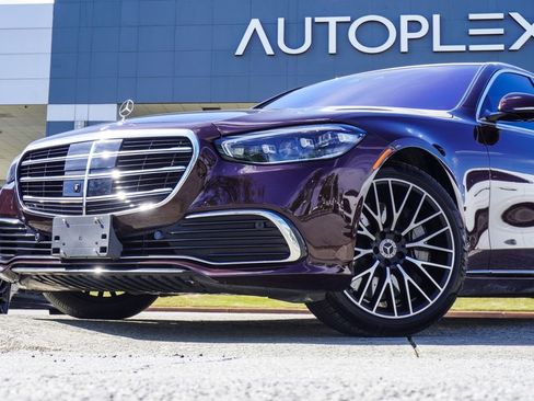 Used 2022 Mercedes-Benz S 580 4MATIC Sedan image 2