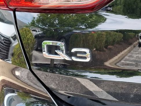 Certified 2023 Audi Q3 2.0T Premium Plus w/ Premium Plus Package AWD/4WD image 29