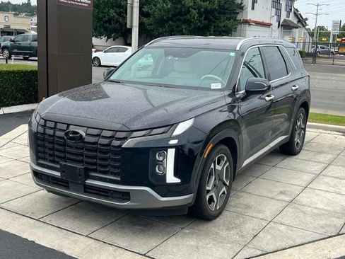 Used 2023 Hyundai Palisade Limited AWD/4WD image 3
